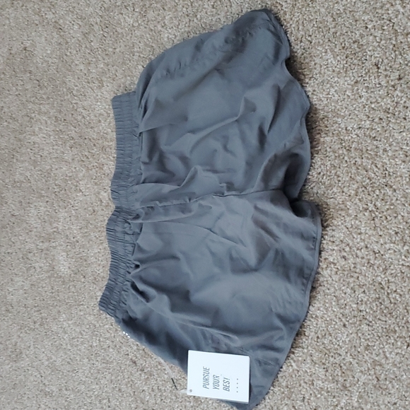 ACTA Highwaisted running shorts - Picture 4 of 8